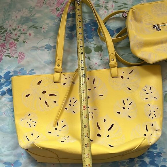Desigual Handbag with Large Cosmetic Bag - Yellow Monstera Cutout - Picture 6 of 16